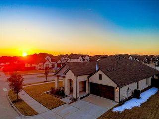 2900 Bluff Creek Drive, Mansfield, TX 76063