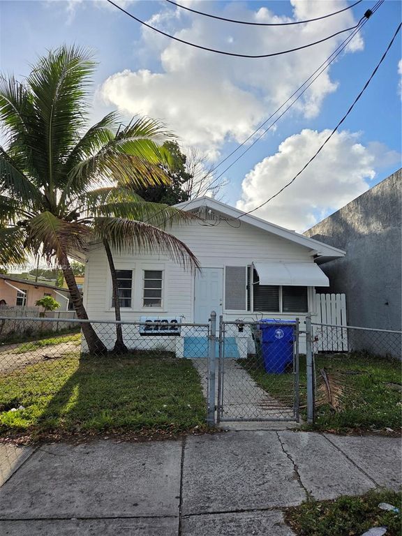 2722 NW 23rd Avenue, Miami, FL 33142