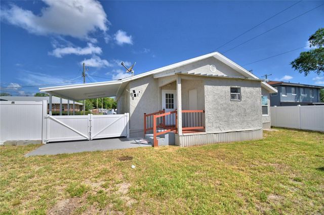 208 CENTER STREET, Auburndale, FL 33823