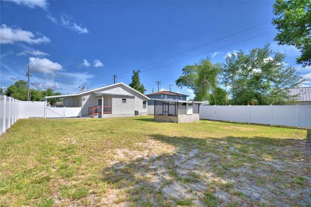 208 CENTER STREET, Auburndale, FL 33823