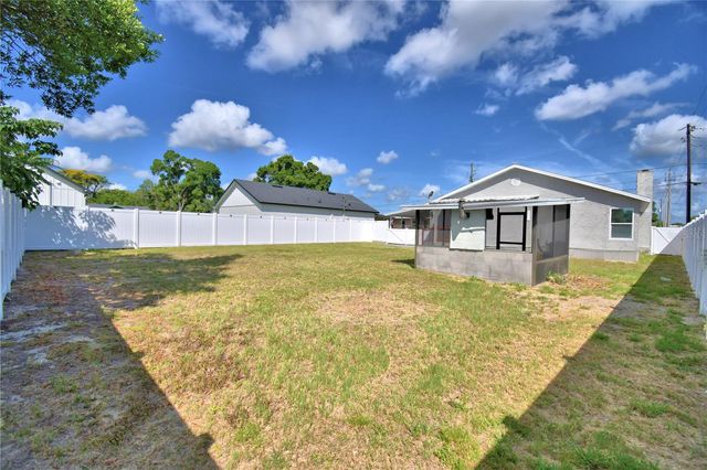 208 CENTER STREET, Auburndale, FL 33823