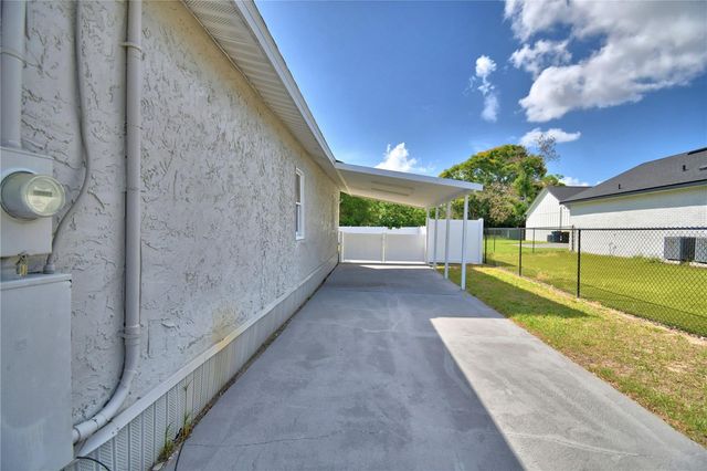 208 CENTER STREET, Auburndale, FL 33823
