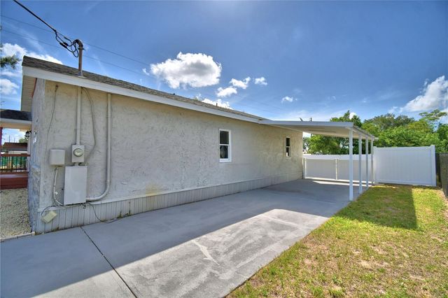 208 CENTER STREET, Auburndale, FL 33823