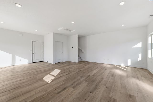 302 Kraus Ct, West Richland, WA 99353