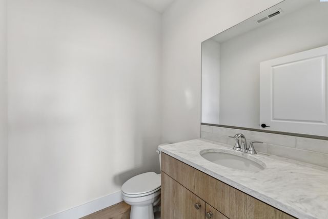 302 Kraus Ct, West Richland, WA 99353