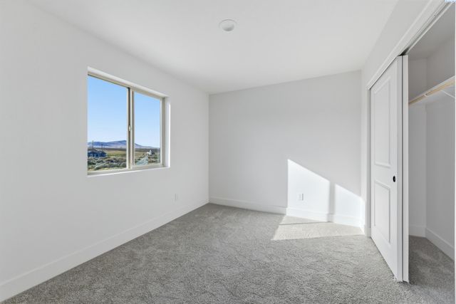 302 Kraus Ct, West Richland, WA 99353