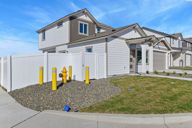 302 Kraus Ct, West Richland, WA 99353