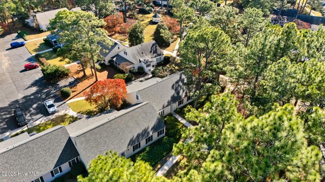 12 Village Green Circle 12, Southern Pines, NC 28387