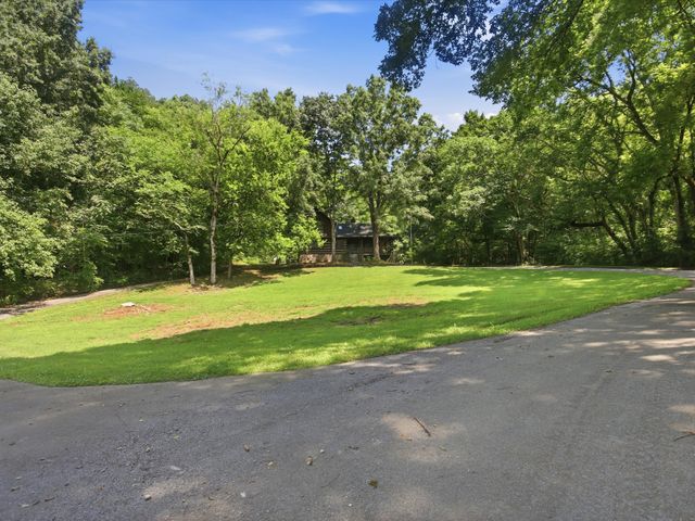 168 Sherfield Rd, Fayetteville, TN 37334