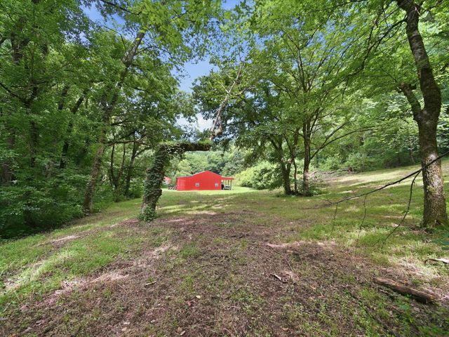 168 Sherfield Rd, Fayetteville, TN 37334