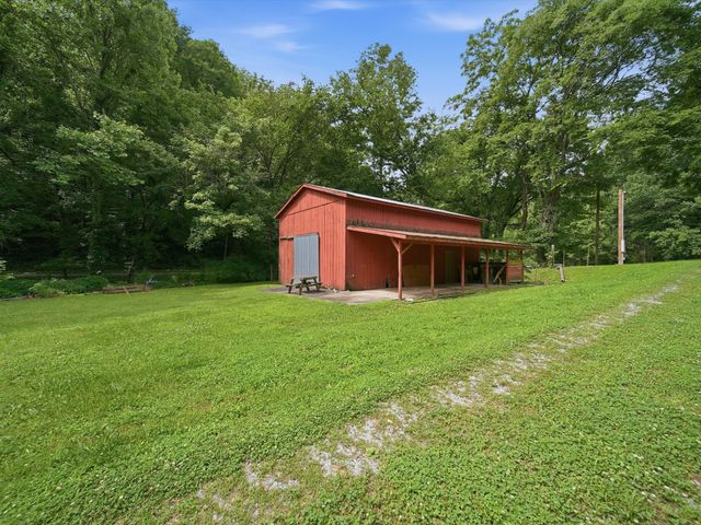 168 Sherfield Rd, Fayetteville, TN 37334