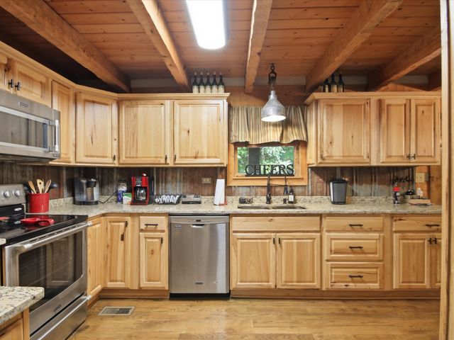 168 Sherfield Rd, Fayetteville, TN 37334