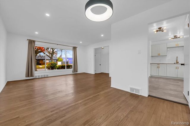 20574 Rutherford Street, Detroit, MI 48235