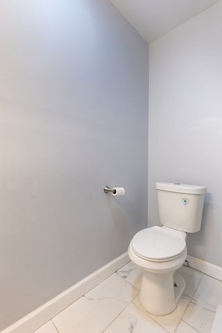 38 N GREEN Street, Carpentersville, IL 60110