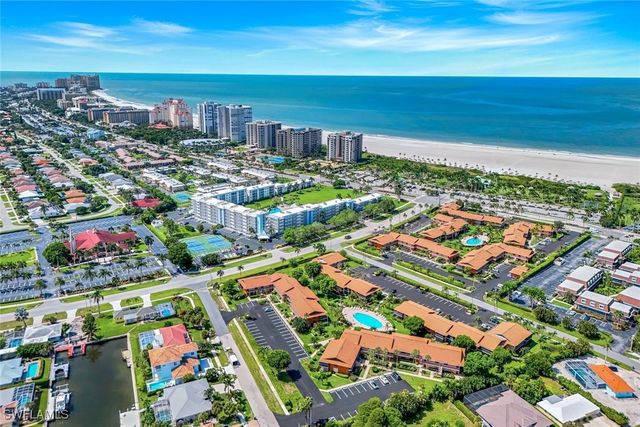 35 GREENBRIER ST 6-102, Marco Island, FL 34145
