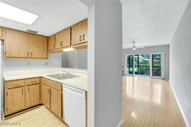 35 GREENBRIER ST 6-102, Marco Island, FL 34145