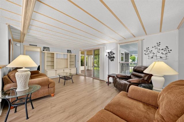 709 BENGAL AVENUE, Tavares, FL 32778