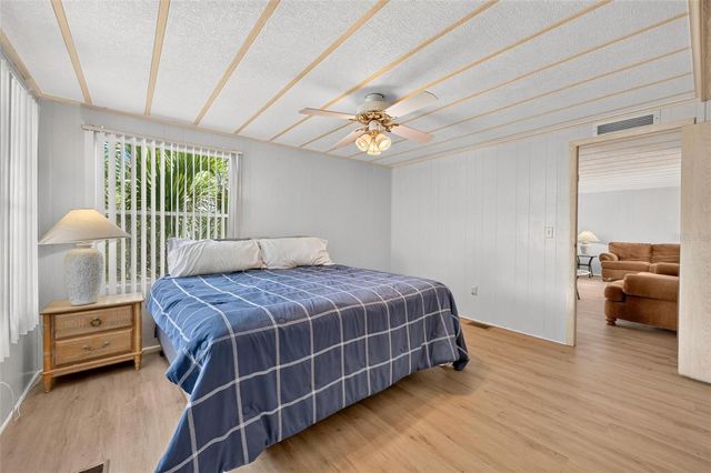 709 BENGAL AVENUE, Tavares, FL 32778