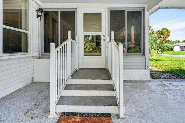 709 BENGAL AVENUE, Tavares, FL 32778