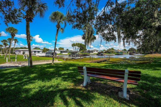 709 BENGAL AVENUE, Tavares, FL 32778
