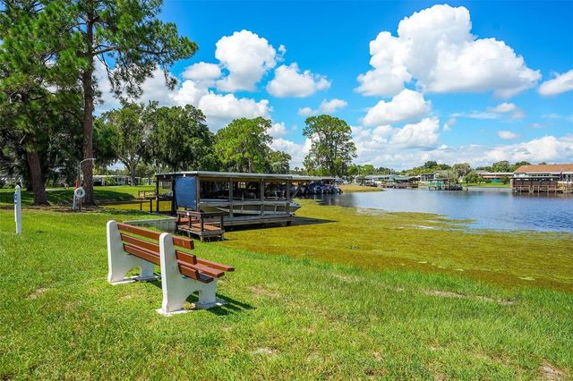 709 BENGAL AVENUE, Tavares, FL 32778