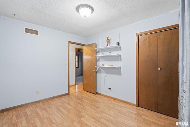 338 BENTON Street, Le Claire, IA 52753