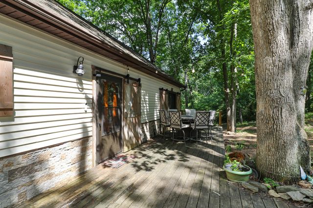 811 Rainbow Valley Drive, Highlandville, MO 65669