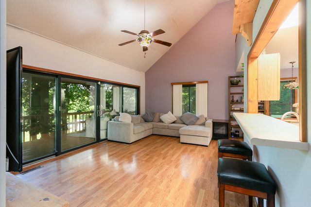 811 Rainbow Valley Drive, Highlandville, MO 65669