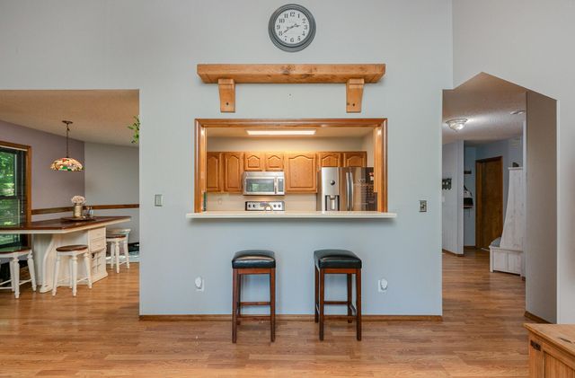 811 Rainbow Valley Drive, Highlandville, MO 65669