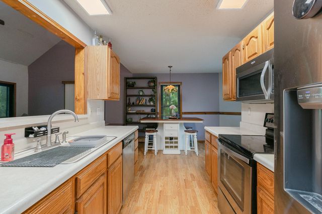 811 Rainbow Valley Drive, Highlandville, MO 65669
