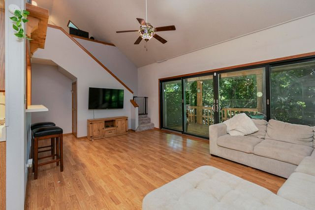 811 Rainbow Valley Drive, Highlandville, MO 65669