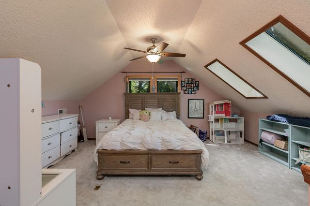 811 Rainbow Valley Drive, Highlandville, MO 65669
