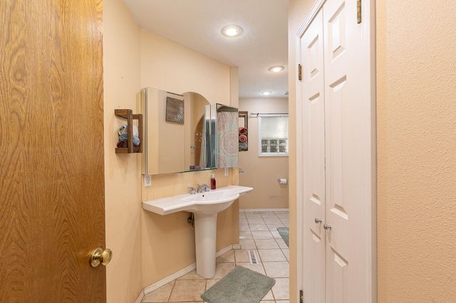 811 Rainbow Valley Drive, Highlandville, MO 65669