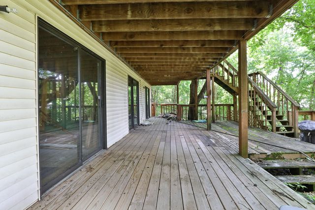 811 Rainbow Valley Drive, Highlandville, MO 65669