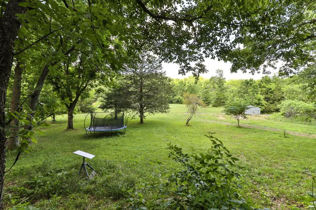 811 Rainbow Valley Drive, Highlandville, MO 65669