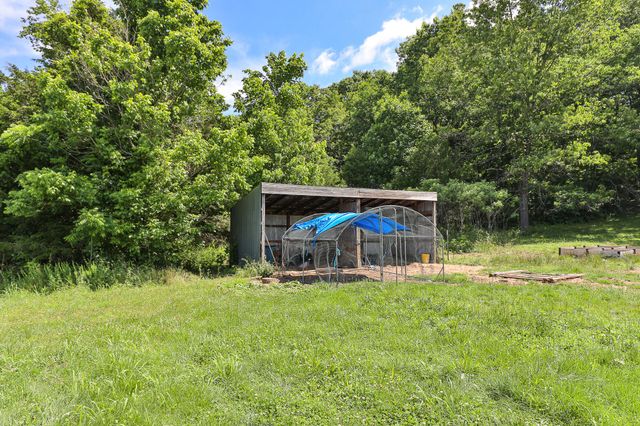 811 Rainbow Valley Drive, Highlandville, MO 65669