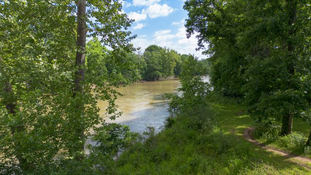 811 Rainbow Valley Drive, Highlandville, MO 65669