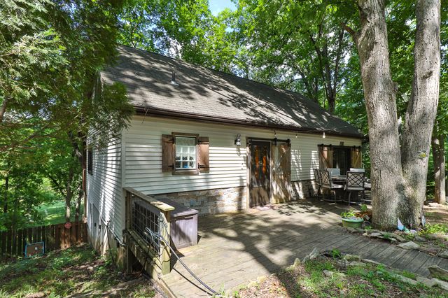 811 Rainbow Valley Drive, Highlandville, MO 65669