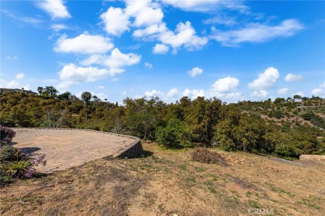 2465 Via Oeste Drive, Fallbrook, CA 92028