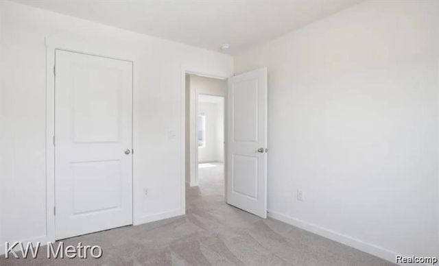 17 Oak Street, Grand Blanc Charter Township, MI 48439
