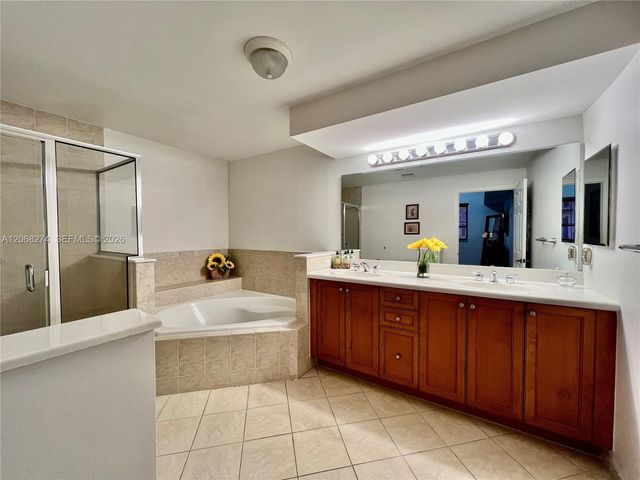8390 SW 72nd Avenue 521, Miami, FL 33143