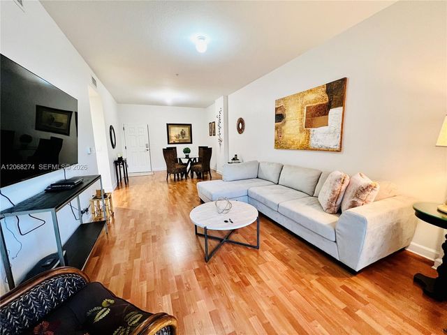 8390 SW 72nd Avenue 521, Miami, FL 33143