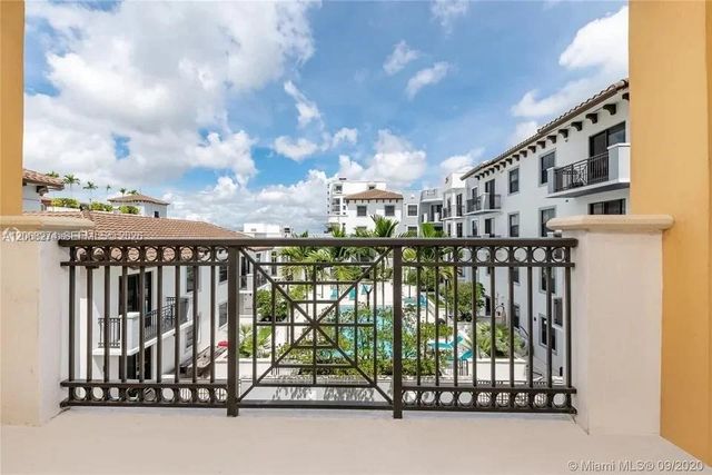 8390 SW 72nd Avenue 521, Miami, FL 33143