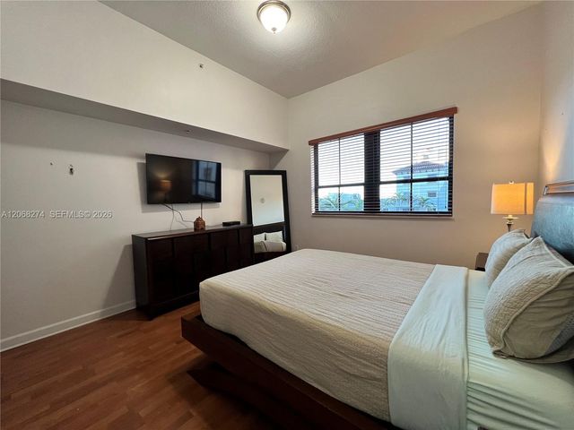 8390 SW 72nd Avenue 521, Miami, FL 33143