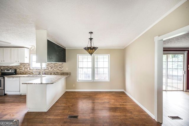 127 Shamrock Circle, Byron, GA 31008