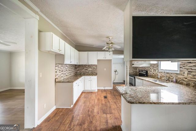 127 Shamrock Circle, Byron, GA 31008