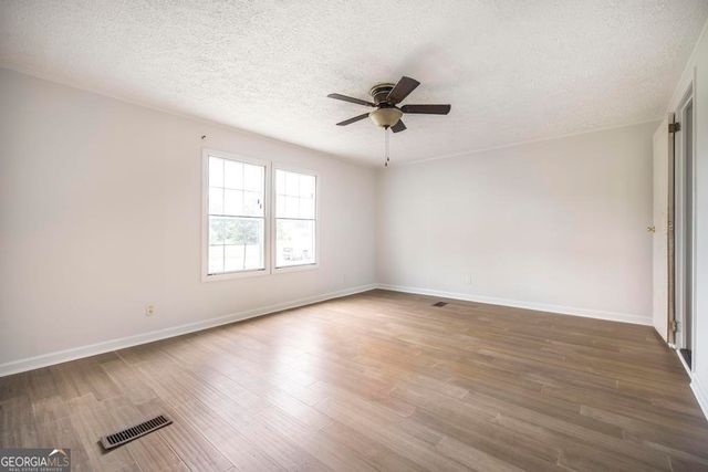 127 Shamrock Circle, Byron, GA 31008