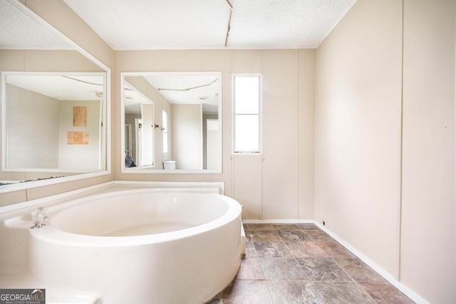 127 Shamrock Circle, Byron, GA 31008