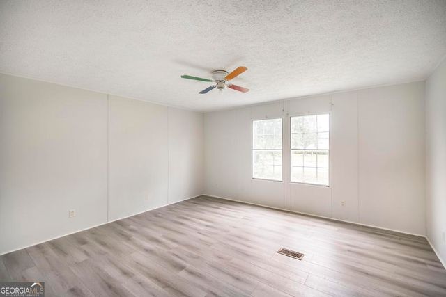 127 Shamrock Circle, Byron, GA 31008