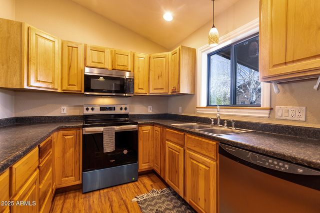 116 W Skyhook Road, Pinetop, AZ 85935